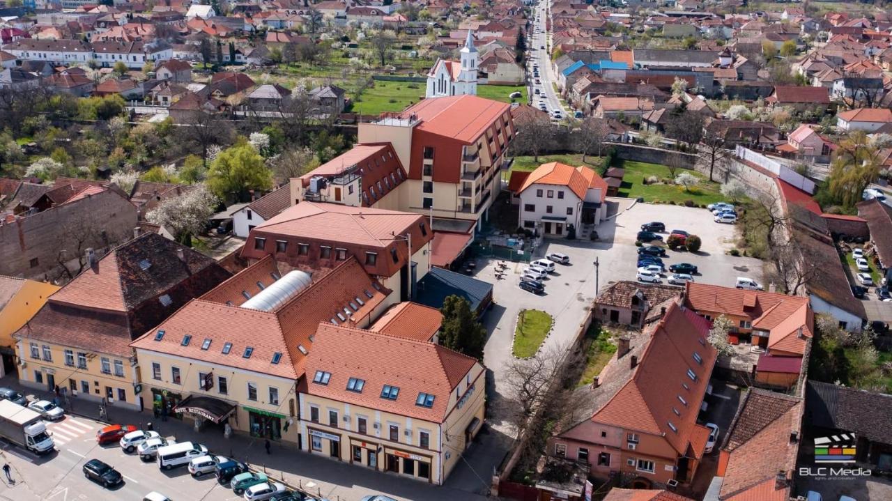 Hotel Leul De Aur Sebeş Exterior foto